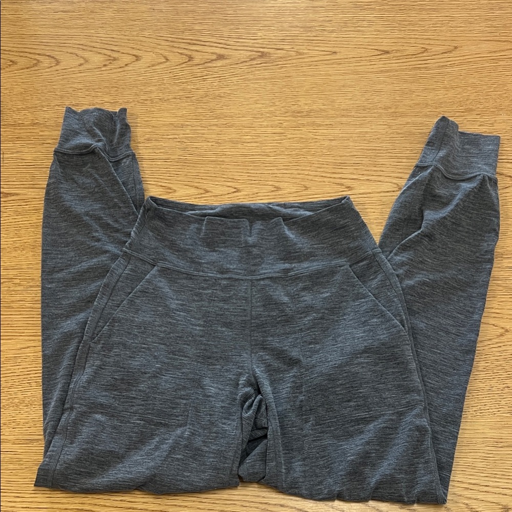 Lulu Gray Joggers women’s - size 4